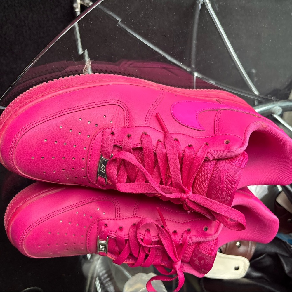 Nike Women's Pink Sneakers